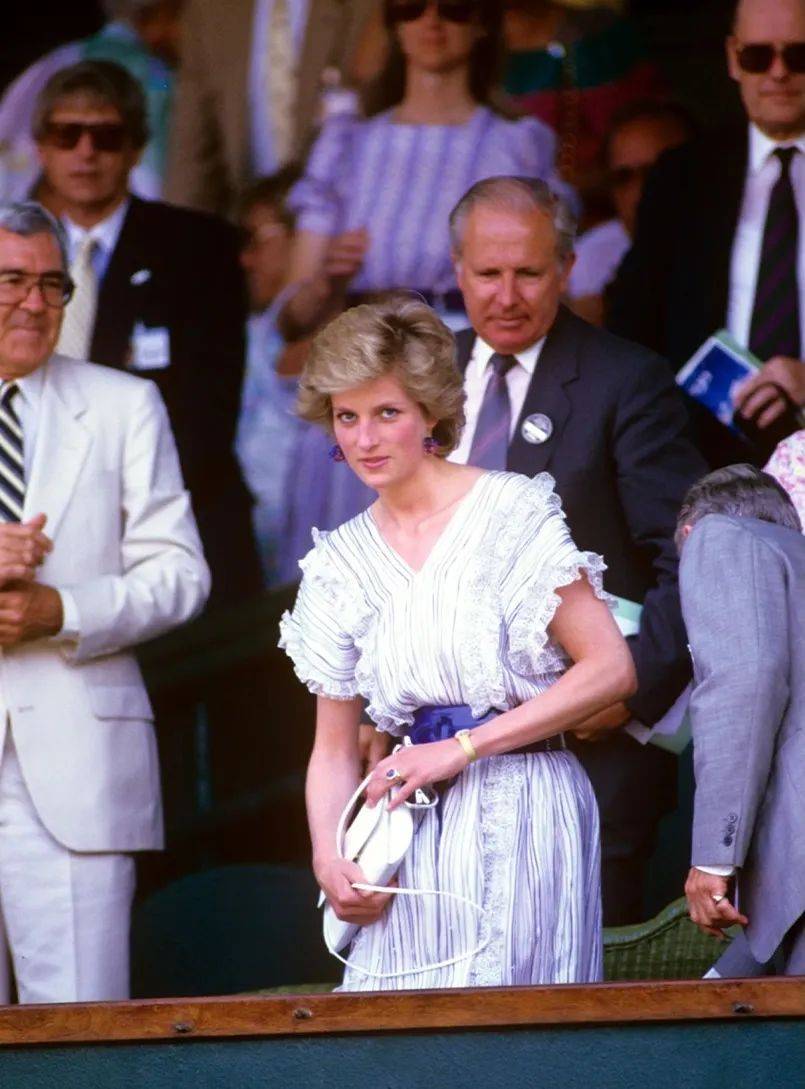 并探讨其对 并探讨其对