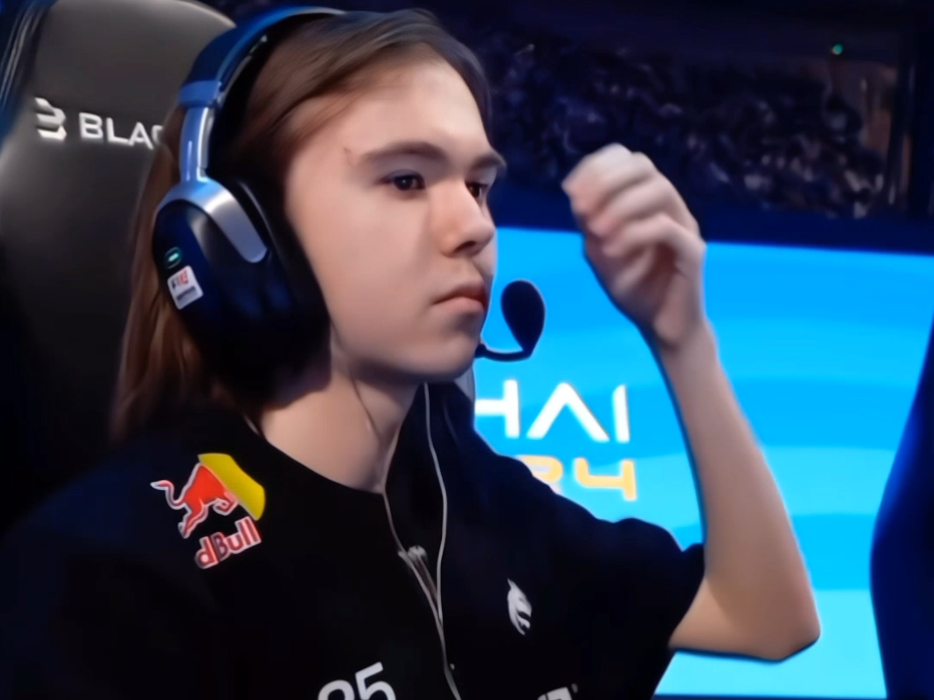 传递出一个 传递出一个