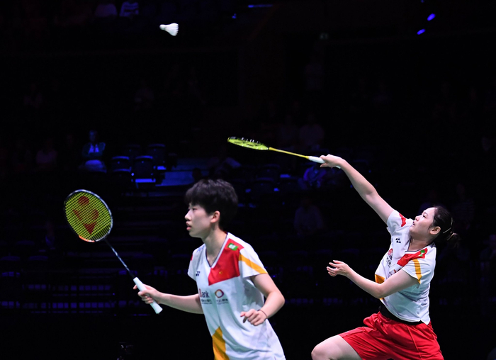 间的信任和 间的信任和