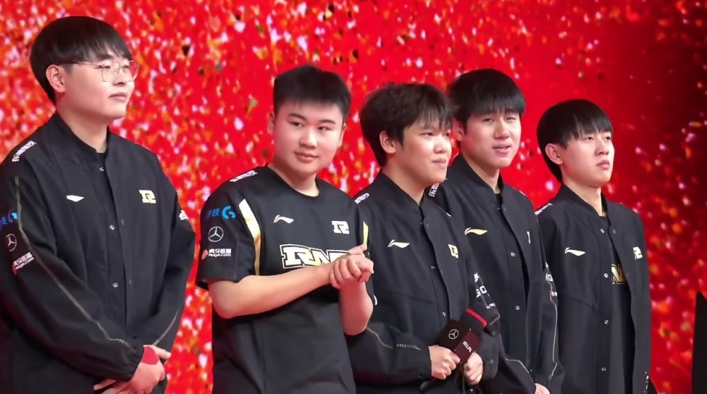 更是他对家 更是他对家