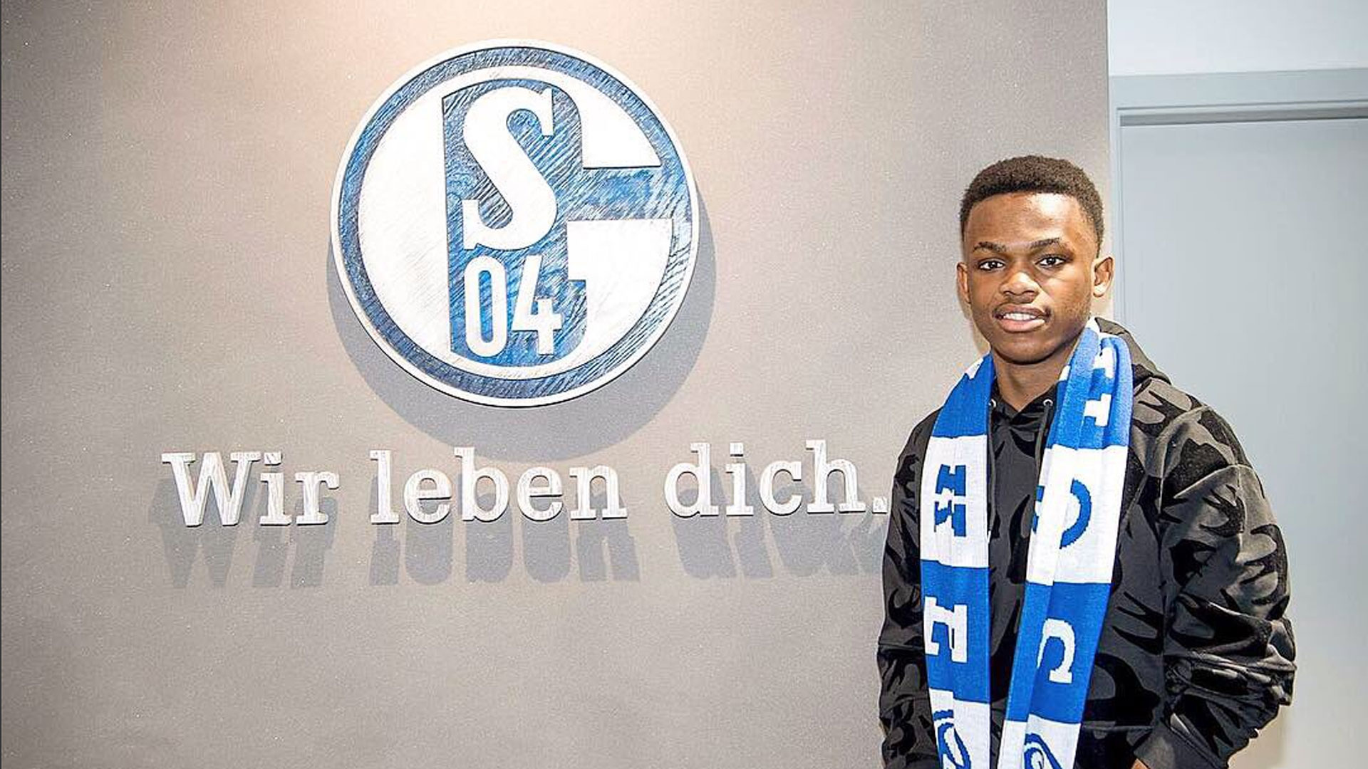 保持高度集 保持高度集