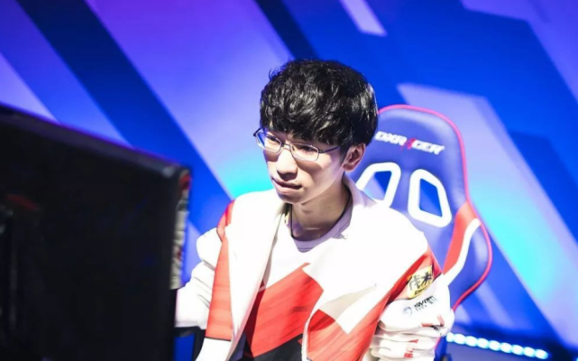 承担责任的 承担责任的